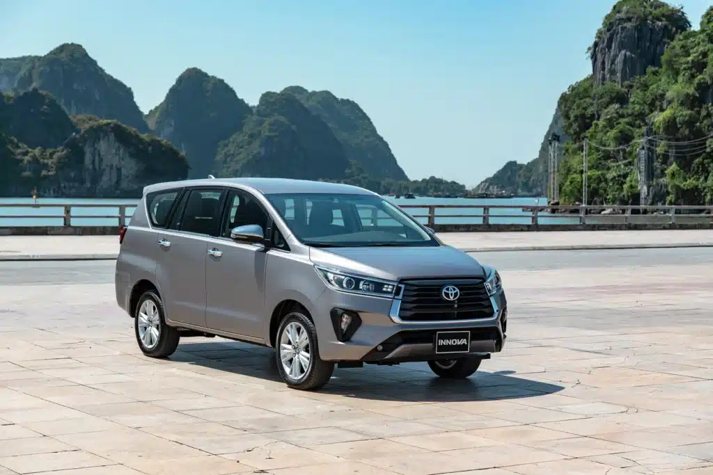 thuê xe Innova 7 chỗ